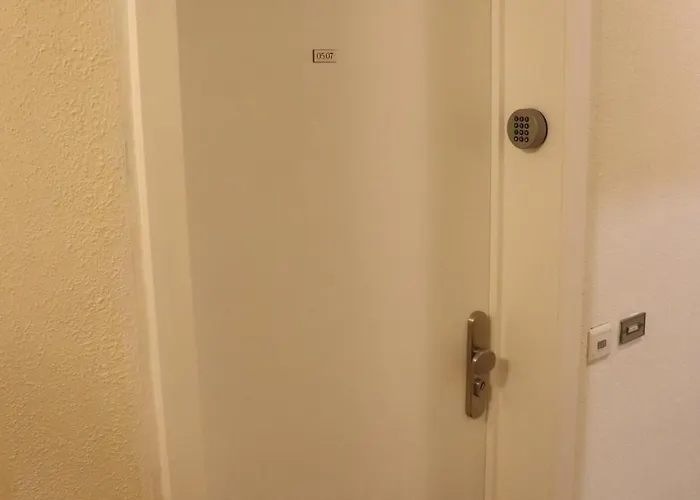 Bella Vista Apartment *